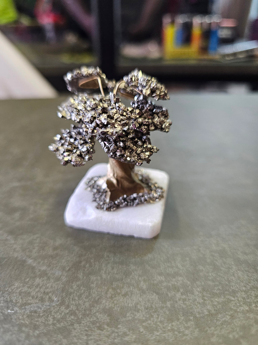 ADORNO ÁRBOL DE LA VIDA DESTINO DORADO – LA PIRITA ATRAE PROSPERIDAD Y GUÍA EL CAMINO HACIA LA ABUNDANCIA - 5.5.CM