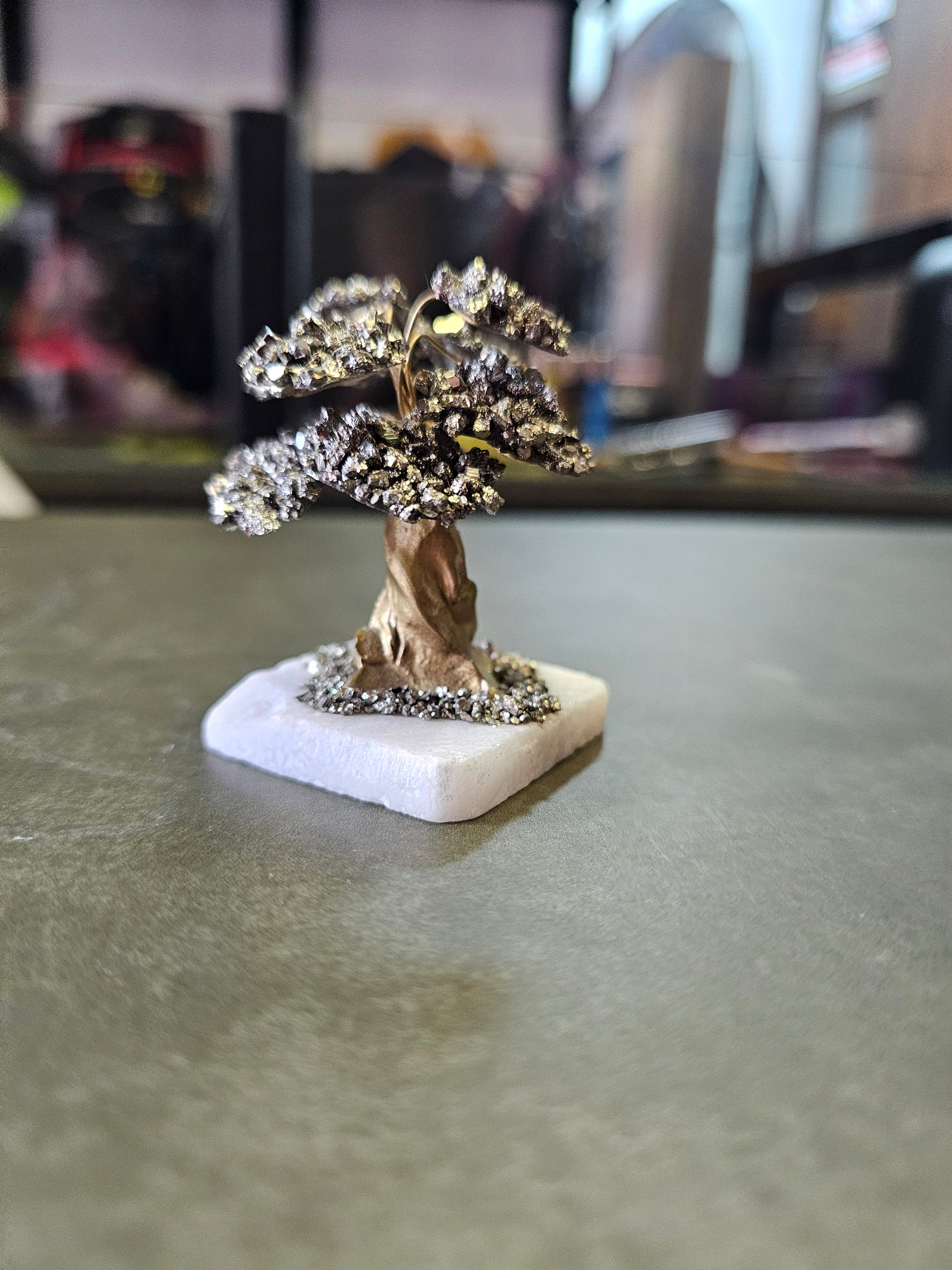 ADORNO ÁRBOL DE LA VIDA DESTINO DORADO – LA PIRITA ATRAE PROSPERIDAD Y GUÍA EL CAMINO HACIA LA ABUNDANCIA - 5.5.CM