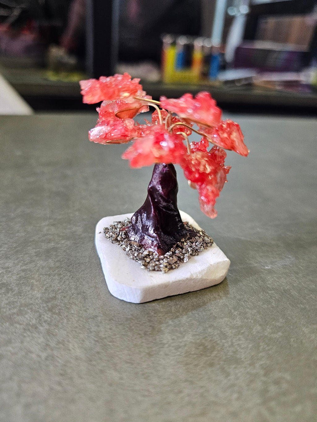 ADORNO ÁRBOL DE LA VIDA DESTINO DORADO – LA PIRITA ATRAE PROSPERIDAD Y GUÍA EL CAMINO HACIA LA ABUNDANCIA - 5.5.CM
