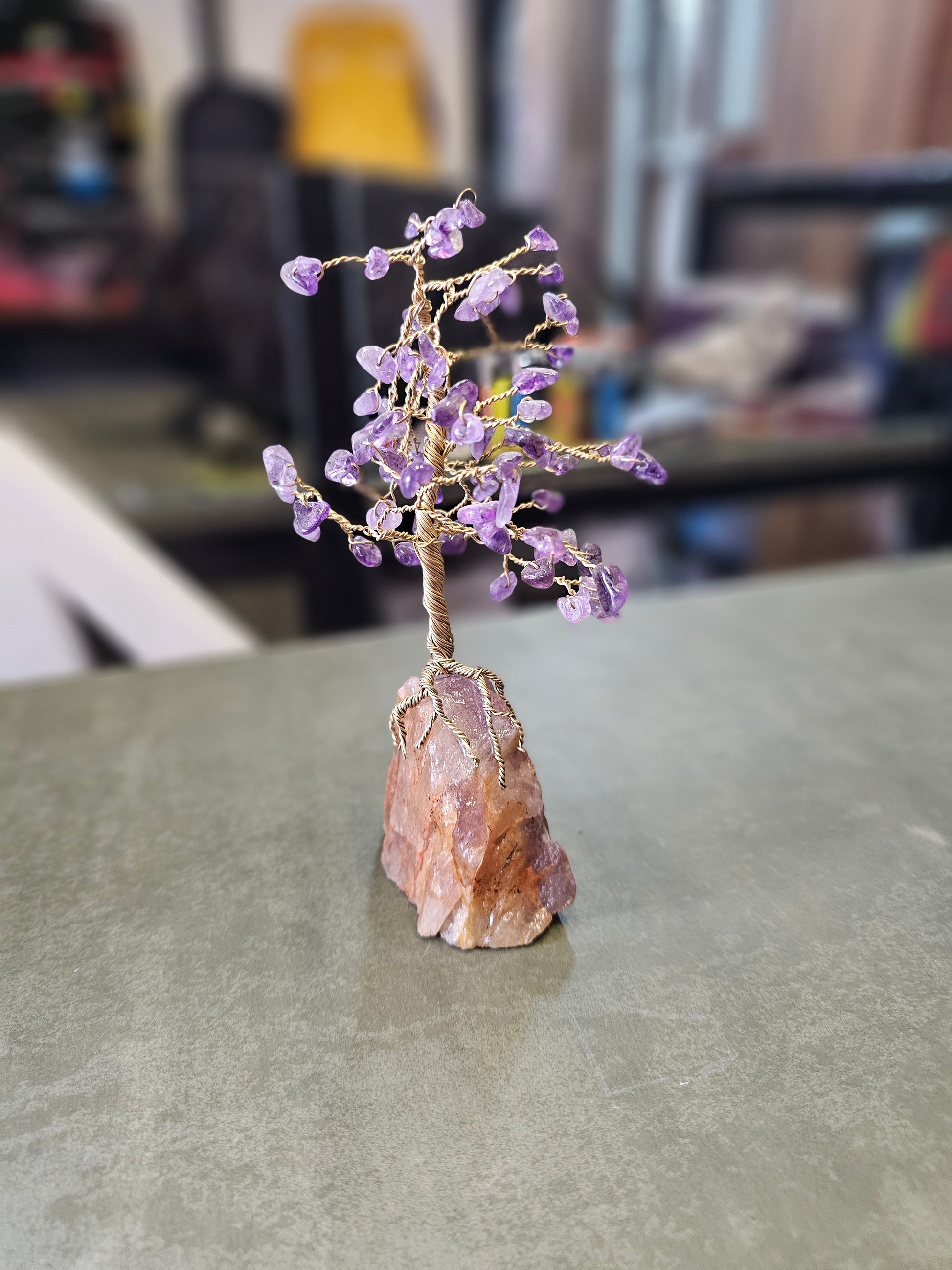 ADORNO ÁRBOL DE LA VIDA MÍSTICO DE CUARZO – DESTACA SU  ESCENCIA ESPIRITUAL Y PROTECTORA - 16.CM