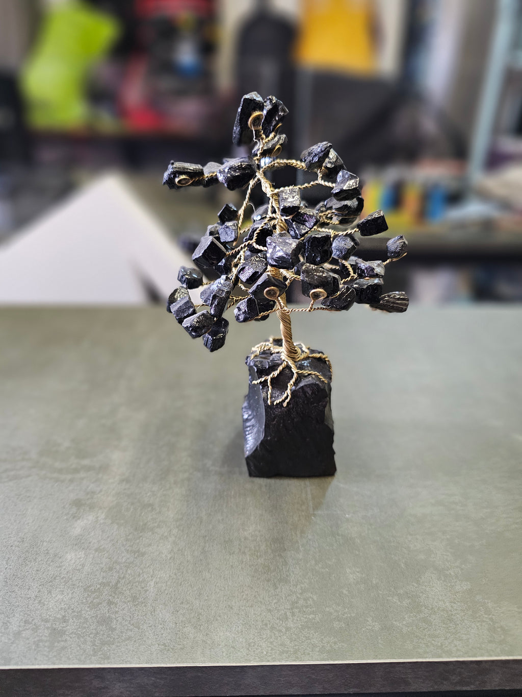 ADORNO ÁRBOL DE LA VIDA MÍSTICO DE CUARZO – DESTACA SU  ESCENCIA ESPIRITUAL Y PROTECTORA - 16.CM