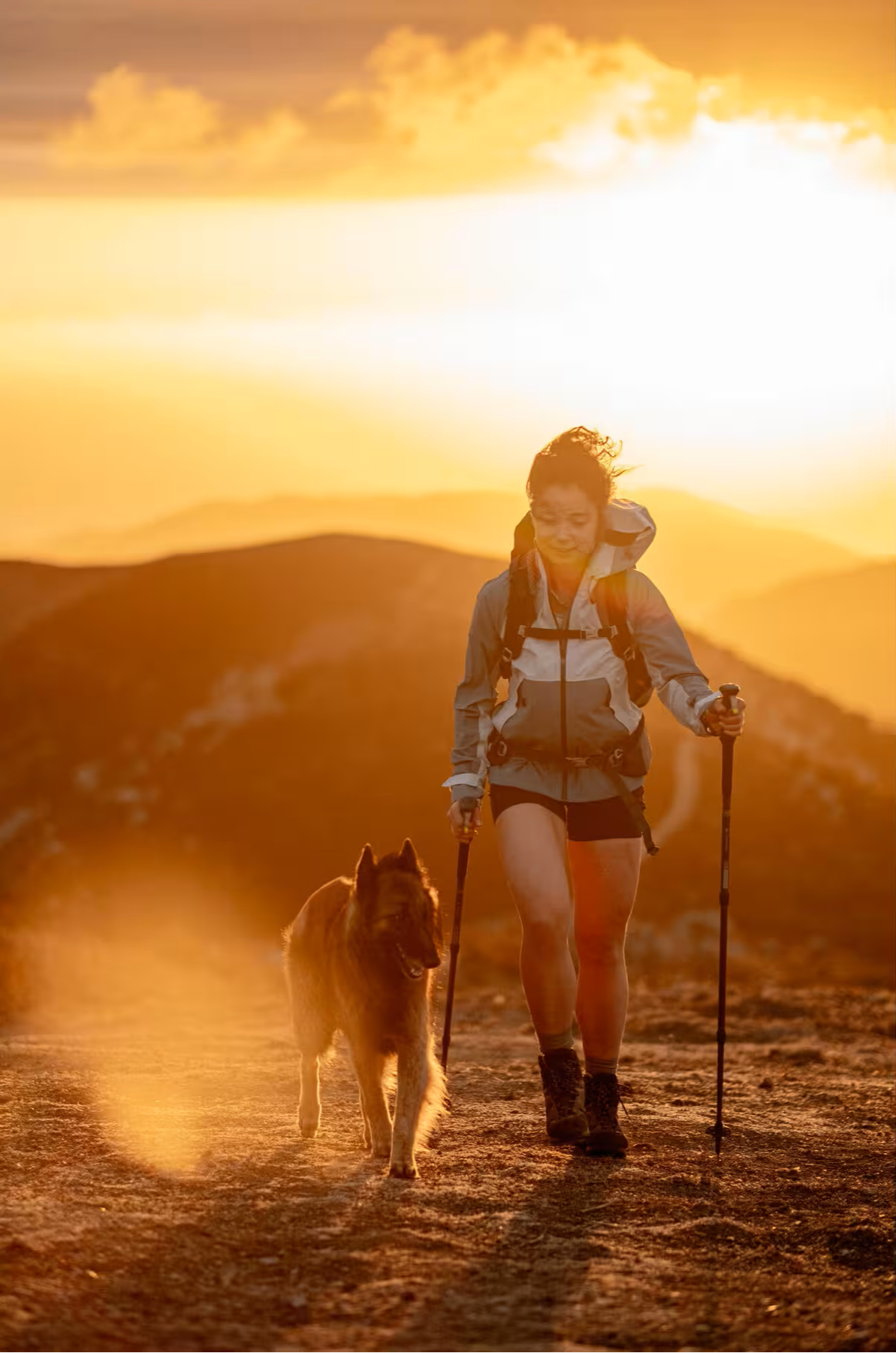 CASACA IMPERMEABLE  PARA MONTAÑA Y TREKKING MH500 QUECHUA