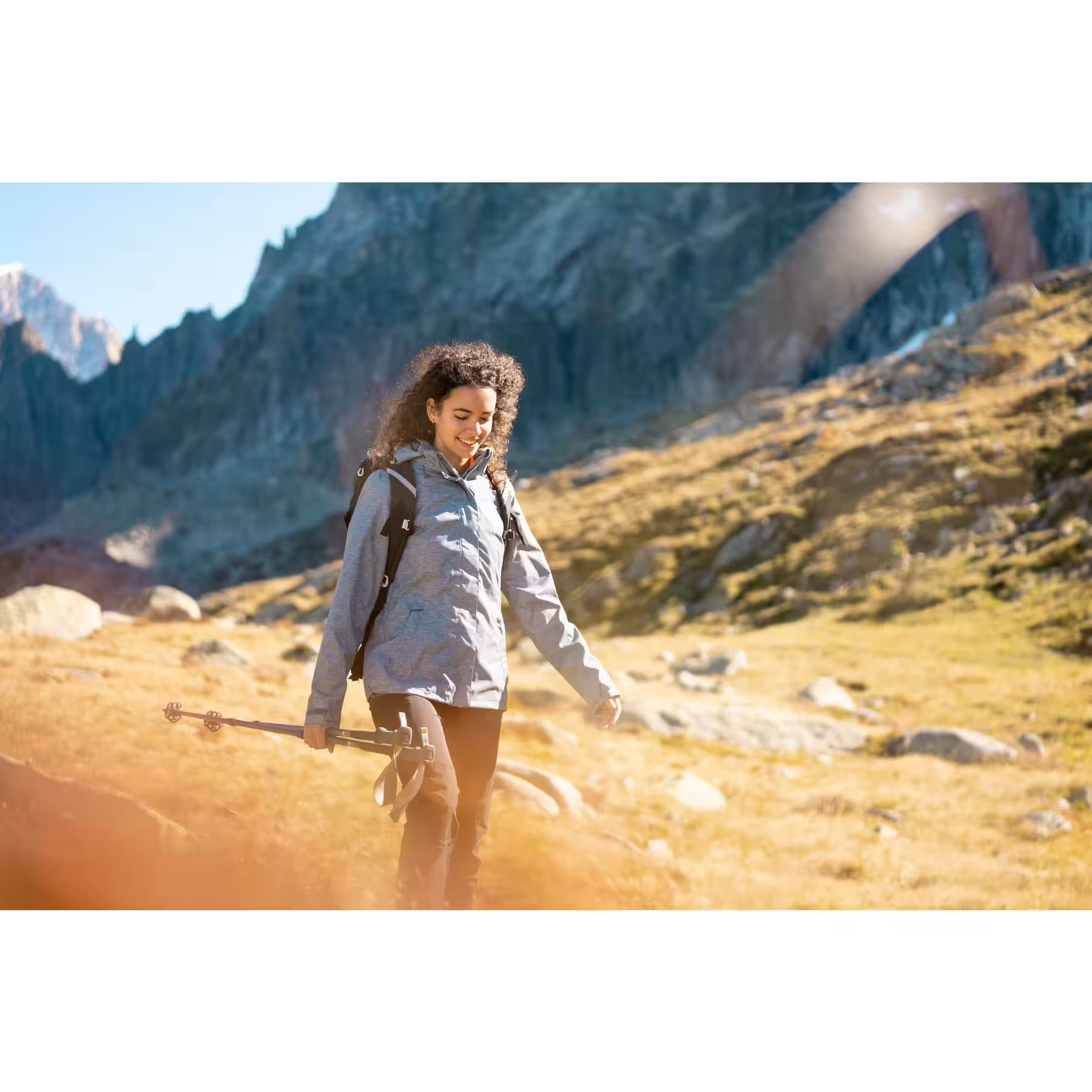 CASACA IMPERMEABLE PARA MONTAÑA  M/H100 QUECHUA