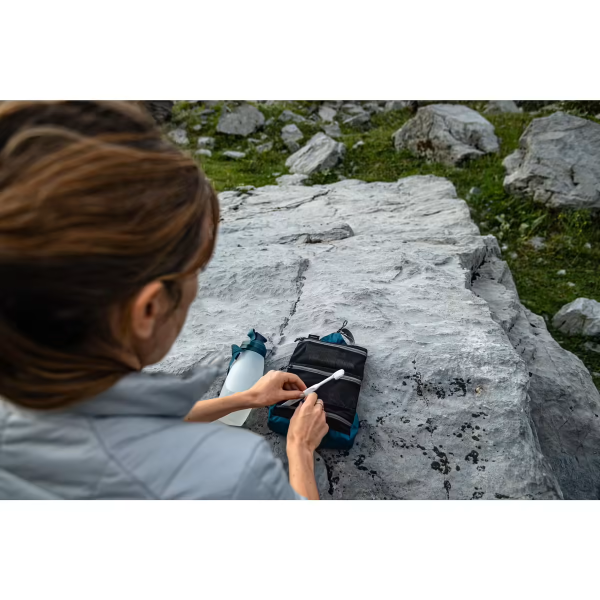 NECESER PEGABLE DE VIAJE - ULTRALIGERA  FORCLAZ